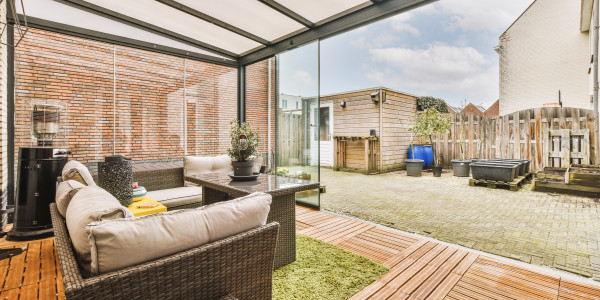 Puertas y Ventanas de Aluminio / PVC a medida en Reus · Cortinas de Cristal