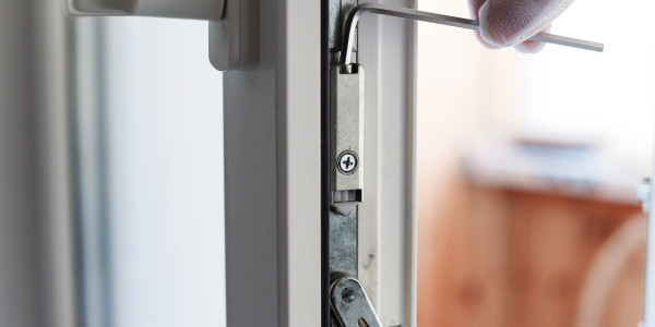 Puertas y Ventanas Seguridad de Aluminio / PVC en Reus · Cerradura de Seguridad