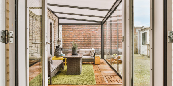 Puertas y Ventanas Insonorizadas de Aluminio / PVC en Reus · Cortinas de Cristal